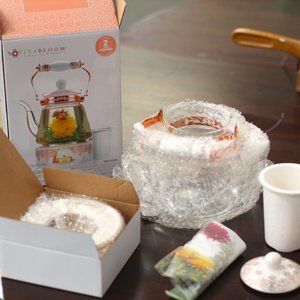 Buckingham Palace Teapot & Flowering Tea Gift Set